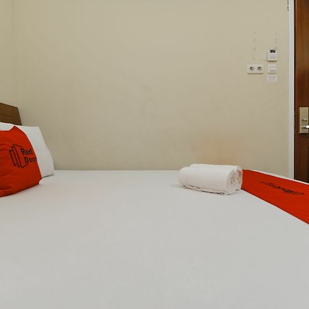 Reddoorz @ Kwitang Hotel Jakarta Exterior photo